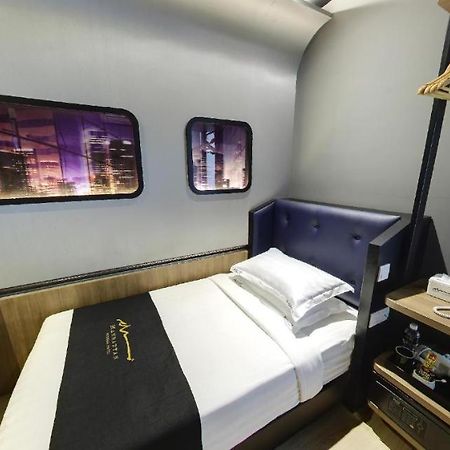 Manhattan Business Hotel Ttdi Куала-Лумпур Экстерьер фото
